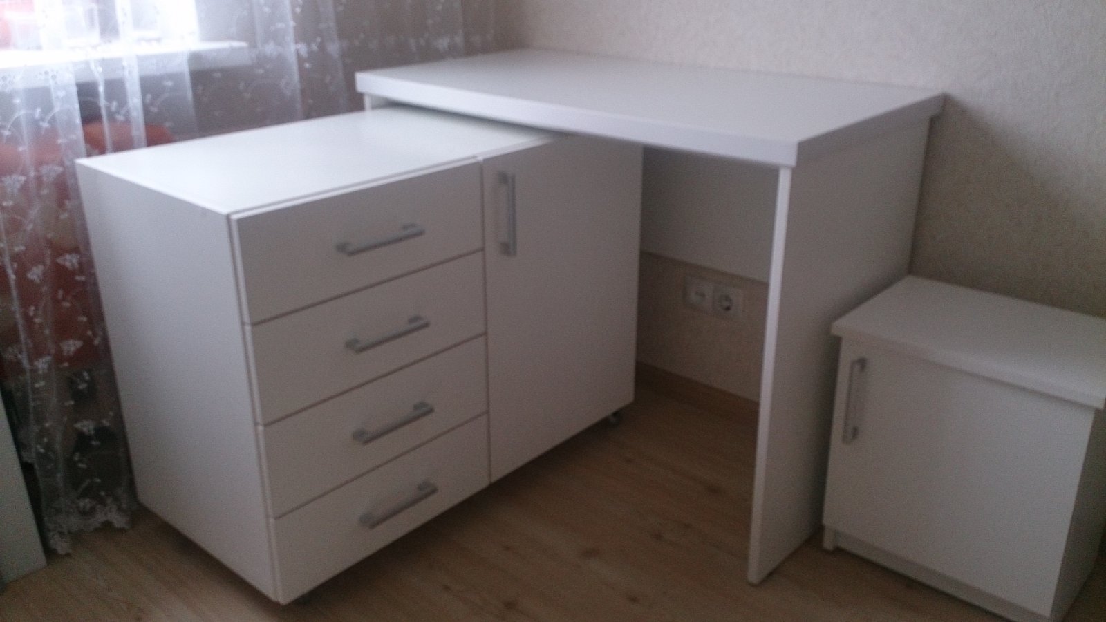 Desk 2021 11 11 22 08 46